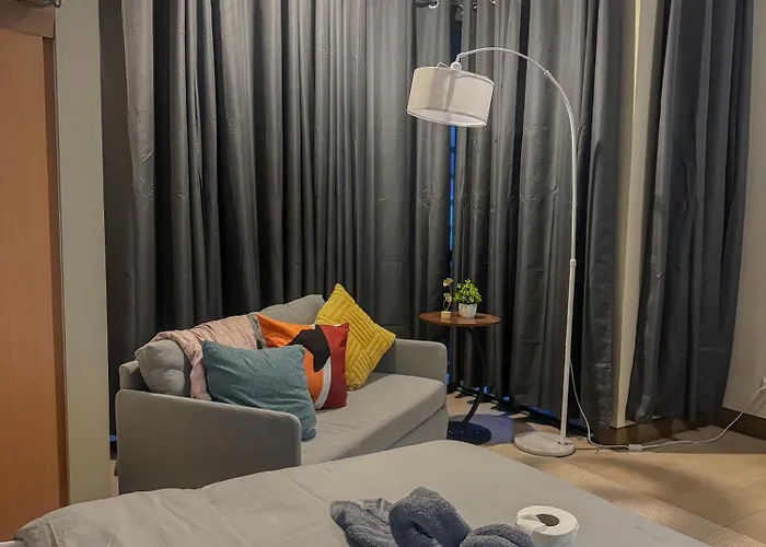 Aparthotel Staycation Across Naia Terminal 3 4*