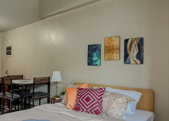 Aparthotel Staycation Across Naia Terminal 3 4*